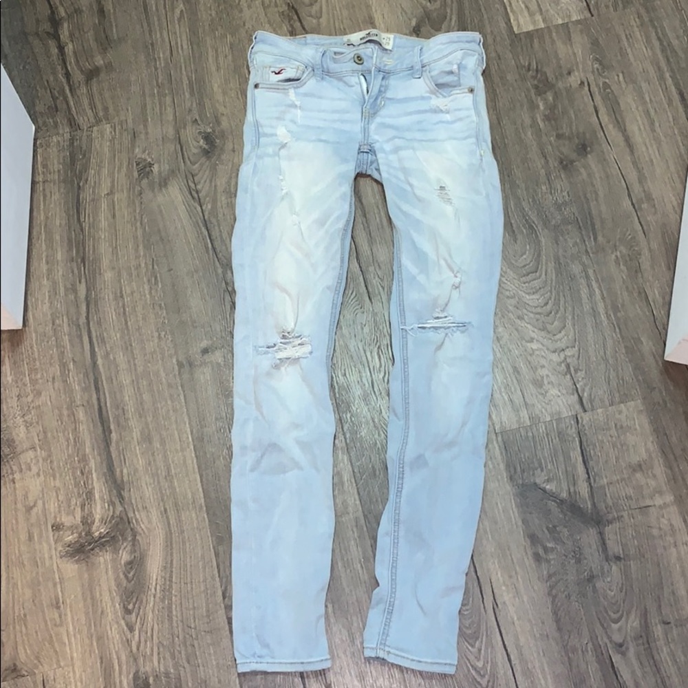 Light wash skinny jeans